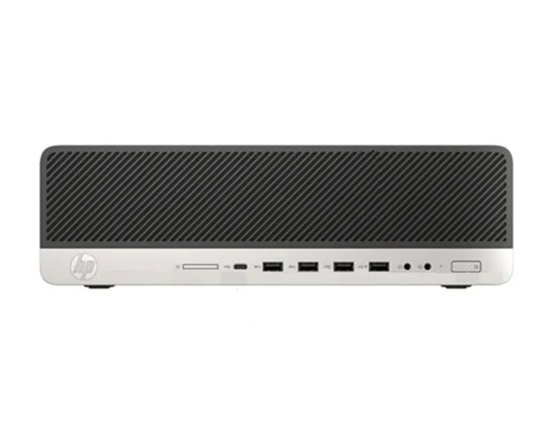 مینی کیس HP EliteDesk 800 G3 روی میز کار مدرن اداری