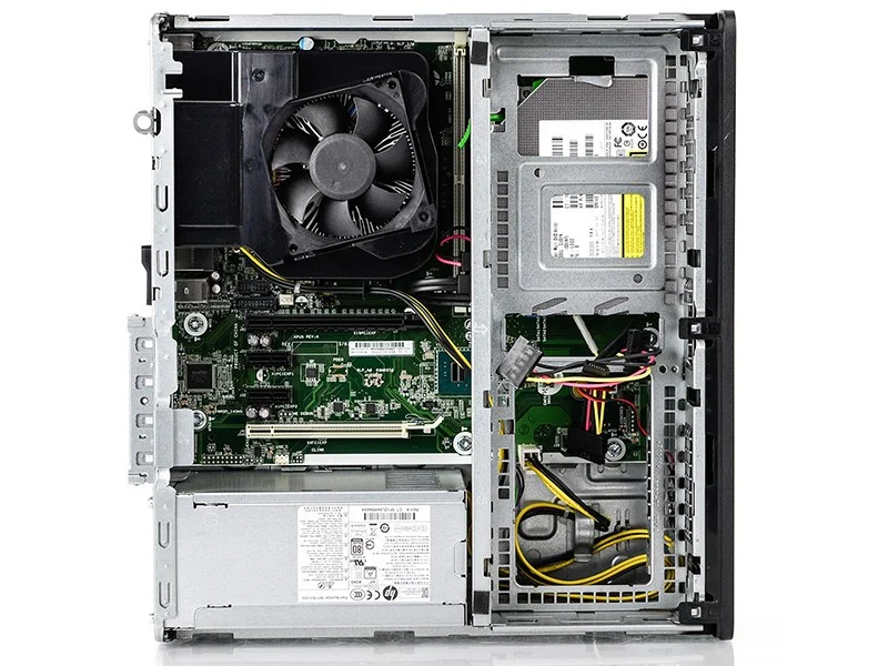 مینی کیس HP EliteDesk 800 G3 روی میز کار مدرن اداری