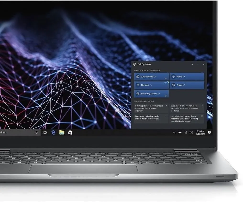 : لپ تاپ DELL Latitude 5530 نسل 12 روی میز کار مهندسی