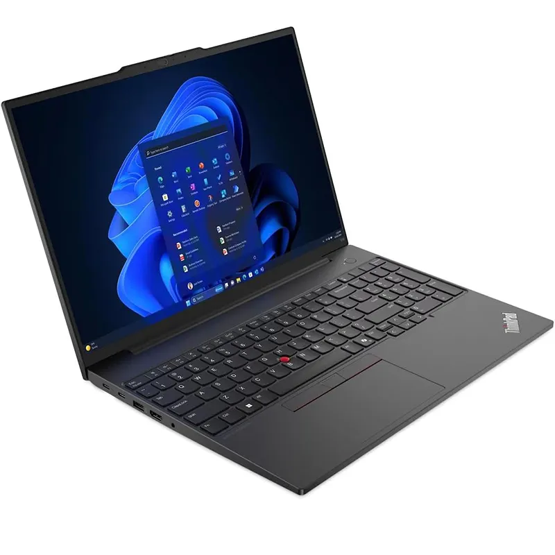لپ تاپ تجاری لنوو ThinkPad E16 Gen 1 با پردازنده AMD روی میز کار