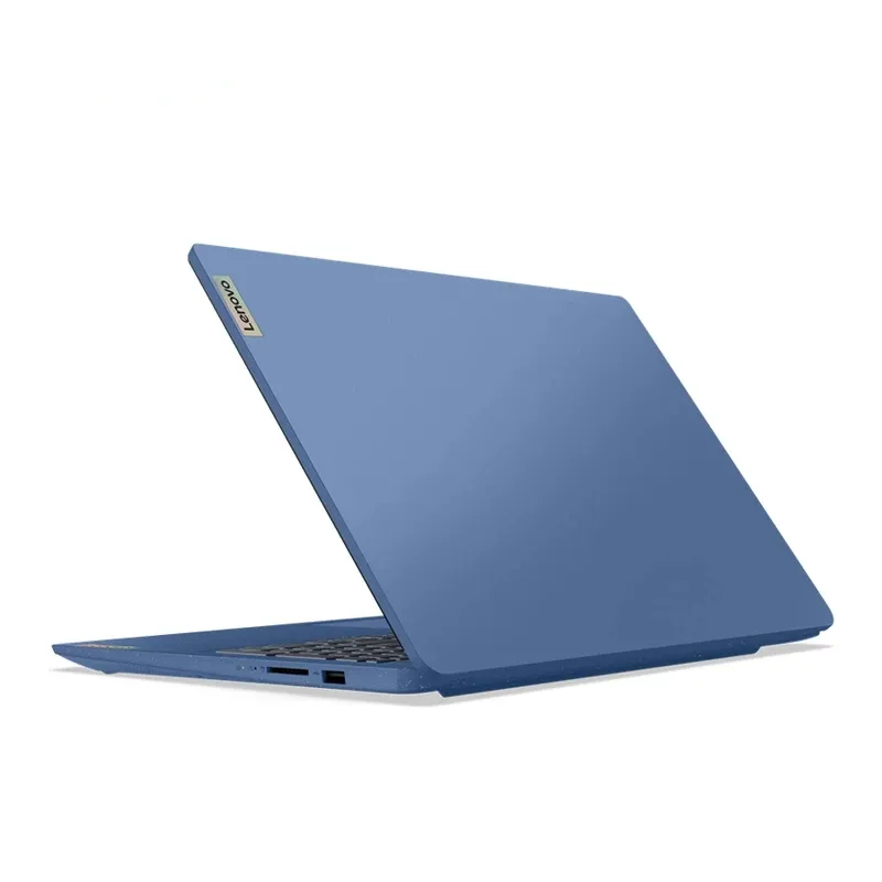 لپ تاپ لنوو IdeaPad 3 15ALC6 روشن روی میز کار چوبی