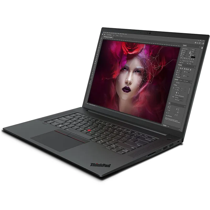 تصویری با کیفیت از لپتاپ Lenovo P1 Gen 5 روی یک میز کار مهندسی